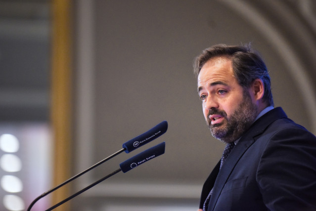 El presidente del PP de Castilla-la Mancha, Paco Núñez en el desayuno de Nueva Economía Fórum, en el Hotel Ritz, a 20 de mayo de 2025, en Madrid (España).