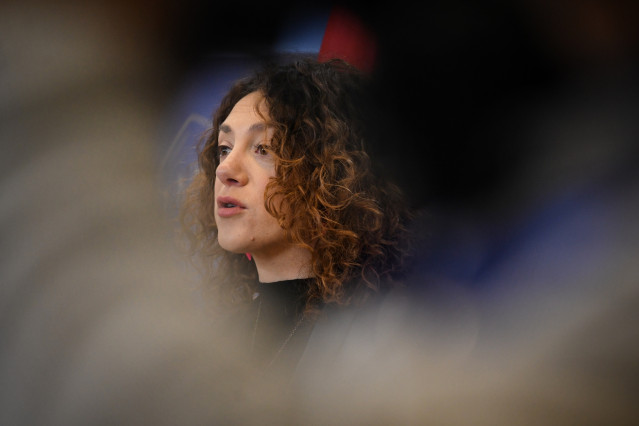 Archivo - La diputada de Sumar Aina Vidal, ene rueda de prensa en el Congreso