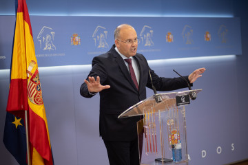 El portavoz del PP en el Congreso, Miguel Tellado, durante una rueda de prensa posterior a la Junta de Portavoces, en el Congreso de los Diputados, a 20 de mayo de 2025, en Madrid (España).