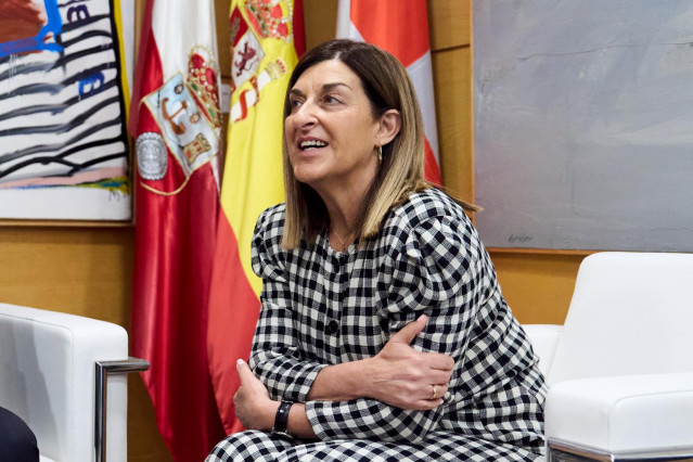 La presidenta de Cantabria, María José Sáenz de Buruaga