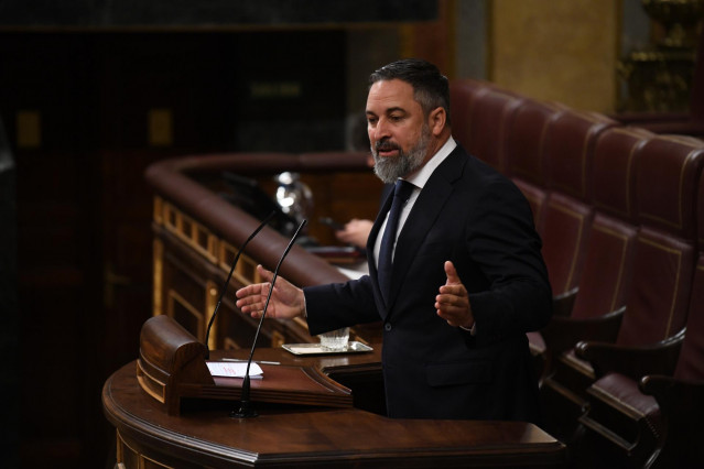 El presidente de VOX, Santiago Abascal, interviene durante una sesión plenaria, en el Congreso de los Diputados.