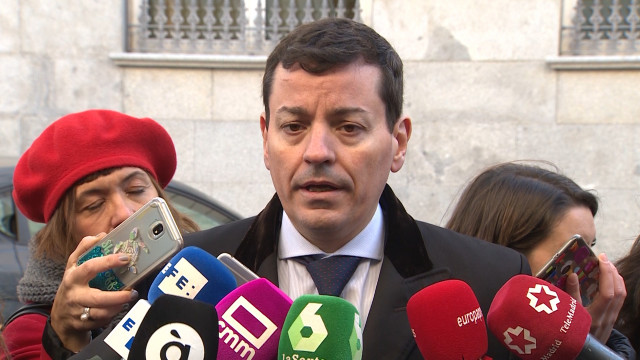 Archivo - José Luis Bayo, expresidente de Nuevas Generaciones del PP de Valencia, solicita la libertad del expresidente valenciano Eduardo Zaplana, en una rueda de prensa a las puertas del Consejo General del Poder Judicial (CGPJ),