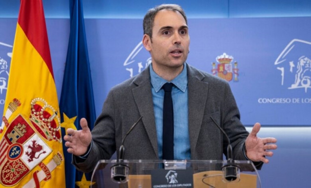 Archivo - El coordinador general de IU Andalucia y diputado de Sumar por Málaga, Toni Valero, en rueda de prensa en el Congreso de los Diputados. (Foto de archivo).