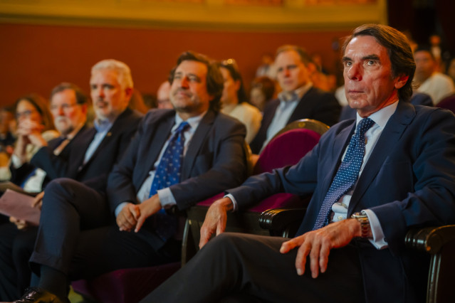El expresidente del Gobierno José María Aznar durante el Foro Grupo Libertad y Democracia, en el Ateneo de Madrid, a 21 de mayo de 2025, en Madrid (España).