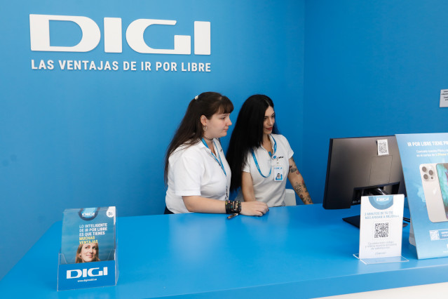 Archivo - Trabajadoras de DIGI.