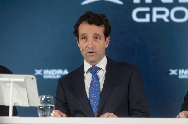 Archivo - El presidente de Indra Group, Ángel Escribano, durante una rueda de prensa, en la sede de Indra, a 26 de febrero de 2025, en Madrid (España).