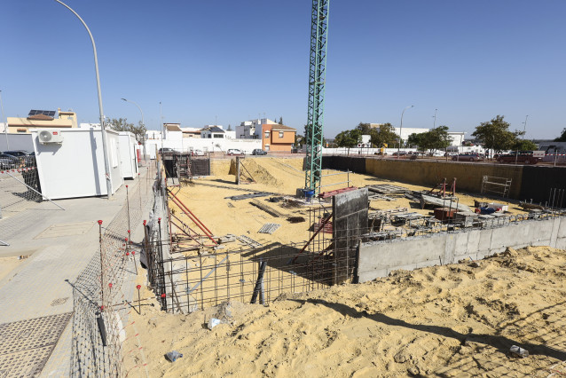 Archivo - Detalle de la obra de una promoción de viviendas en Chiclana de la Frontera, a 13 de septiembre de 2024 en Cádiz (Andalucía, España).