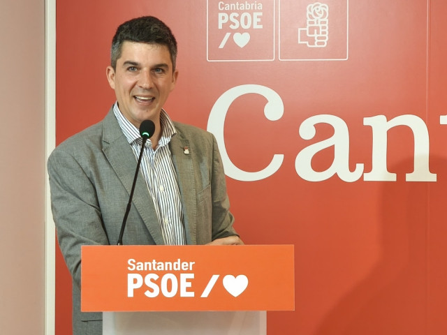 El secretario general del PSOE de Santander, Daniel Fernández