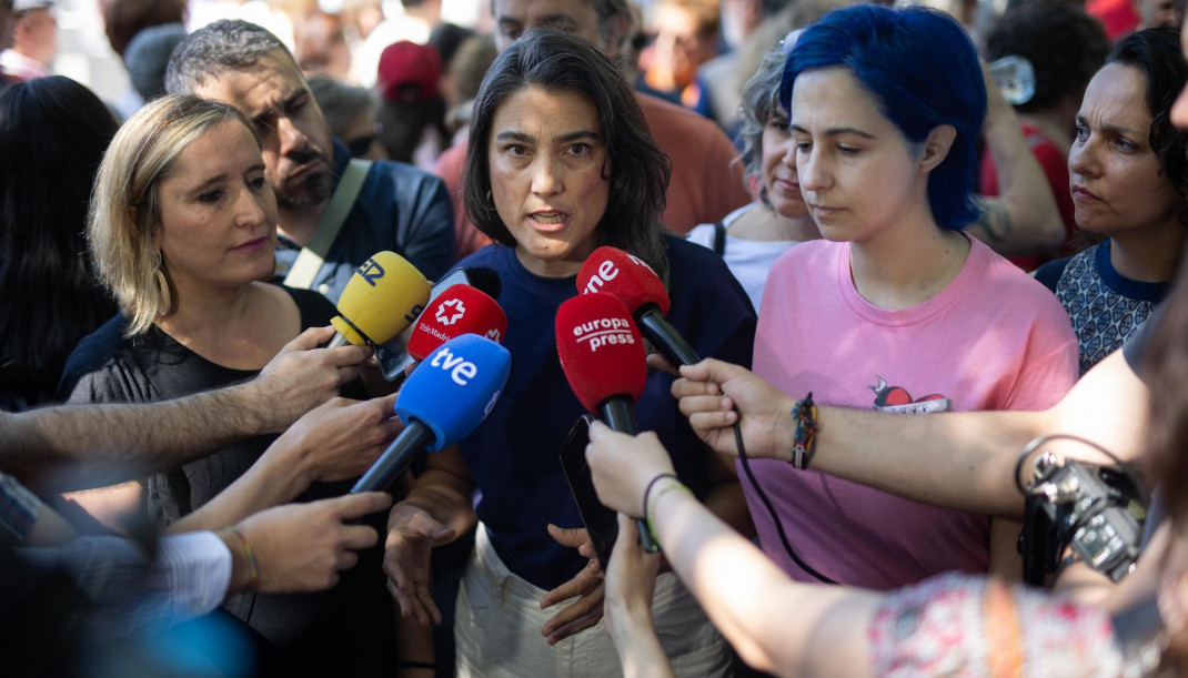 La portavoz de Más Madrid en la Asamblea, Manuela Bergerot, ofrece declaraciones a los medios de comunicación, antes de la manifestación por la sanidad pública y contra la política sanitaria del