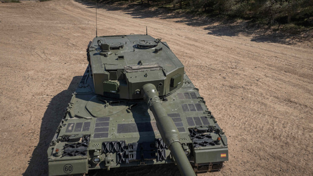 Archivo - Indra prueba con éxito su radar Nemus de defensa activa en carros de combate Leopard