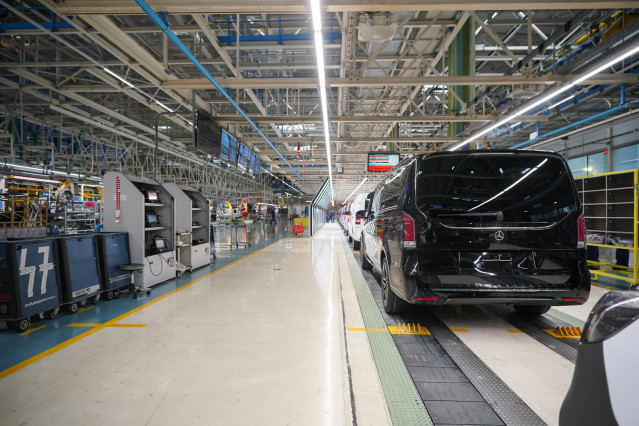 Archivo - Una furgoneta Mercedes-Benz Vans en la planta de Mercedes Vitoria, en Vitoria-Gasteiz, Álava, País Vasco (España).