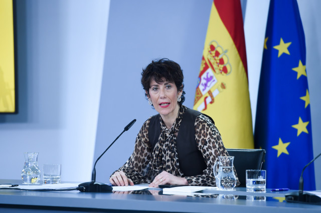 Archivo - La ministra de Inclusión, Seguridad Social y Migraciones, Elma Saiz