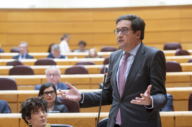 Archivo - El ministro para la Transformación Digital y la Función Pública, Óscar López.