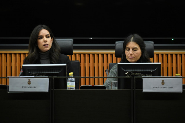 Archivo - La portavoz de VOX en el Congreso, Pepa Millán (i), junto a Montserrat Lluis, recién nombrada secretaria general adjunta de Vox.
