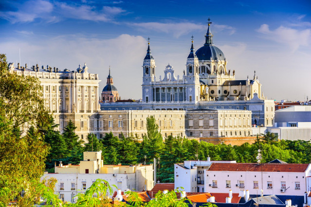 Archivo - Catedral de la Almudena, en Madrid.