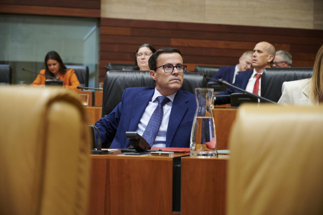 El secretario general del PSOE de Extremadura, Miguel Ángel Gallardo, durante un pleno ordinario de la Asamblea de Extremadura, a 29 de mayo de 2025, en Mérida.