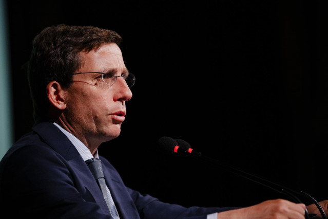 El alcalde de Madrid, José Luis Martínez-Almeida, interviene en el Foro Grupo Libertad y Democracia, en el Ateneo de Madrid