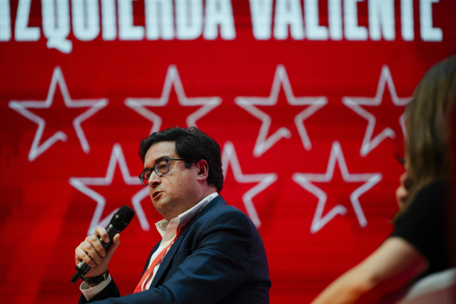 Archivo - El secretario general del PSOE-M y ministro para la Transformación Digital y de la Función Pública, Óscar López.