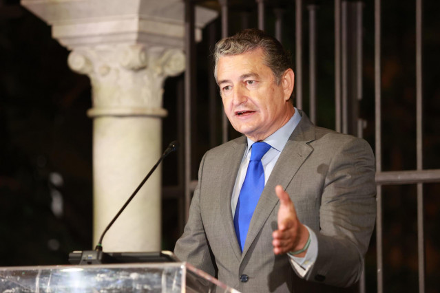 Archivo - El consejero de la Presidencia, Interior, Diálogo Social y Simplificación Administrativa, Antonio Sanz, en Sevilla en una imagen de archivo