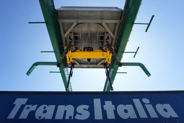Archivo - Obras durante la inauguración de la autopista ferroviaria Valencia-Madrid, en el Puerto de Valencia, a 22 de julio de 2024, en Valencia, Comunidad Valenciana (España).