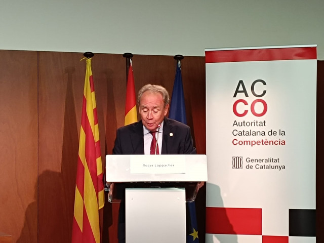 Archivo - El presidente de la ACCO, Roger Loppacher, durante su intervención de este jueves en la sede de la CNMC
