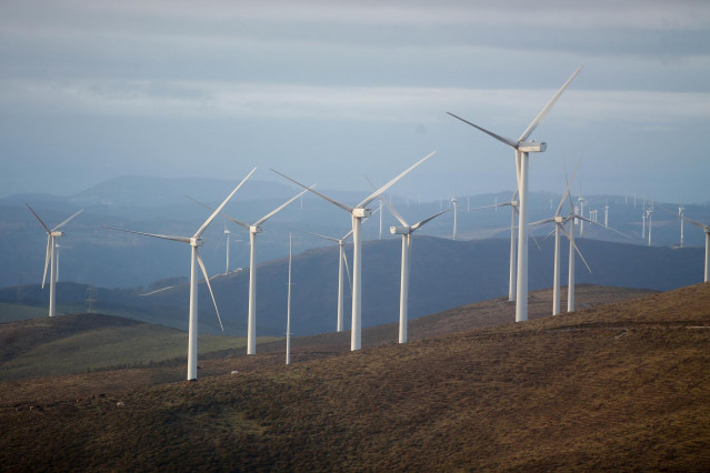 Archivo - La eólica cubrió el 23% de la demanda energética en España, según la Asociación Empresarial Eólica.