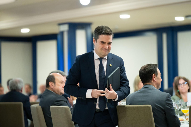 Archivo - El consejero de Industria, Transición Energética y Sostenibilidad, Mikel Jauregi, en una imagen de archivo.