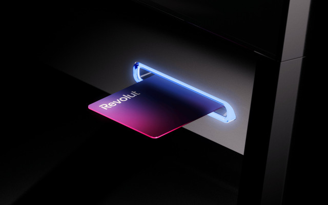 Revolut elige a España para estrenar sus primeros cajeros propios