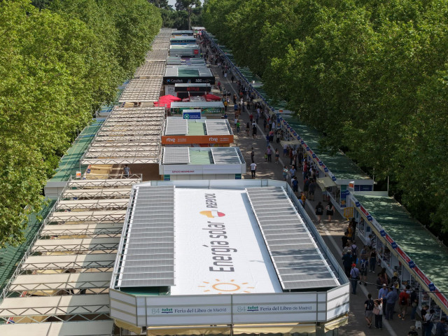 Repsol hace funcionar la Feria del Libro de Madrid con energía solar