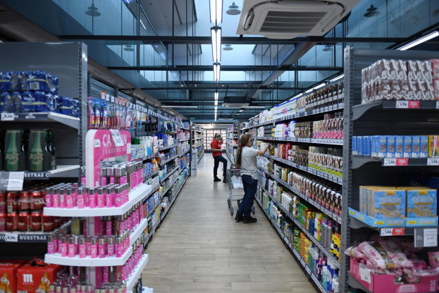 Archivo - Lineal de supermercado