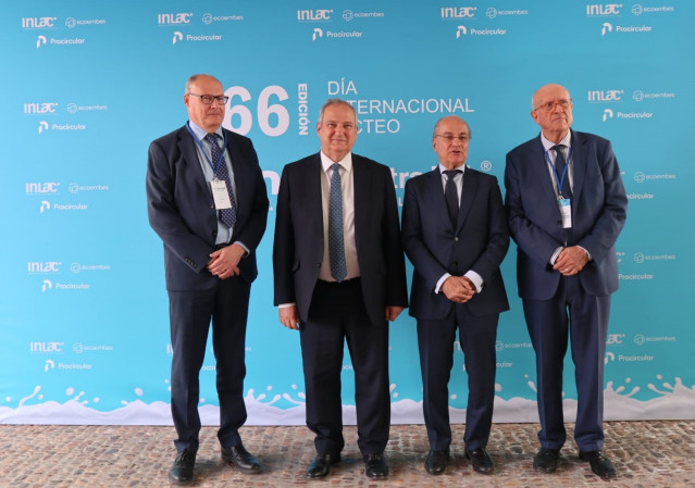 El ministro de Industria y Turismo, Jordi Hereu, en la celebración del Día del Lácteo de Fenil
