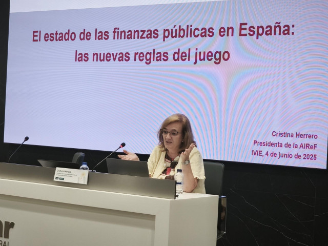 La presidenta de la Autoridad Independiente de Responsabilidad Fiscal (AIReF), Cristina Herrero, durante el Ciclo de conferencias 'Los retos estructurales de la economía española', que organizan Cajamar y el Ivie en València.