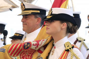 La Princesa de Asturias abandera la jura de Bandera a bordo del buque  'Juan Sebastián Elcano', a 10 de mayo de 2025, en Cartagena de Indias (Colombia).