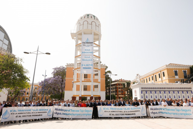 Archivo - 05-06-25 Alcaldes Por El Trasvase Tajo-Segura Firman Un Manifiesto 