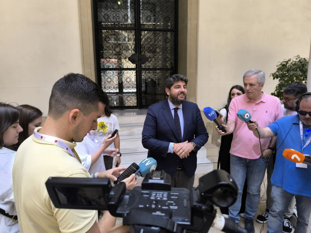 El presidente del Gobierno regional, Fernando López Miras, durante su comparecencia