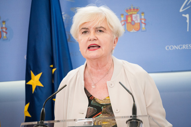 Archivo - La portavoz adjunta del PSOE en el Congreso, Isaura Leal, ofrece una rueda de prensa, en el Congreso de los Diputados, a 25 de abril de 2023, en Madrid (España).