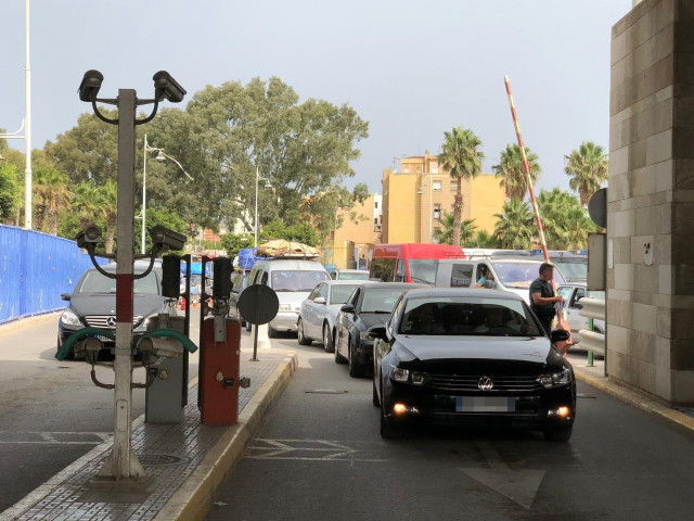 Puesto fronterizo de Beni-Enzar en Melilla