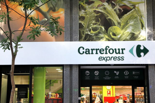Archivo - Un establecimiento de Carrefour Express.