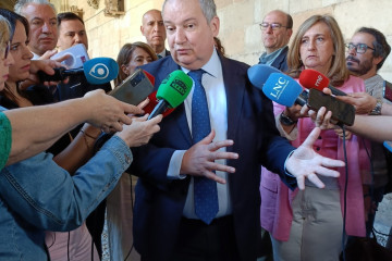 Hereu atiende a los medios en León, en el Parador.