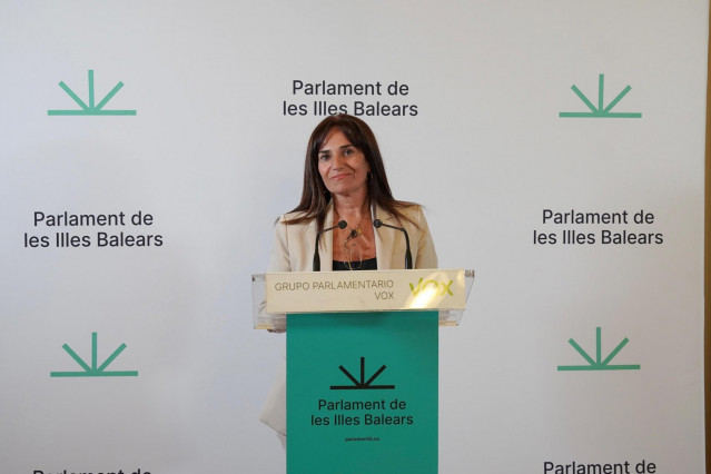 Archivo - La portavoz de Vox en el Parlament balear, Manuela Cañadas.