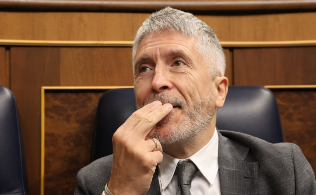El ministro de Interior, Fernando Grande-Marlaska, durante una sesión de control al Gobierno, a 28 de mayo de 2025, en Madrid (España)