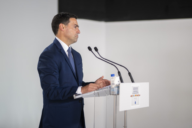 El lehendakari del País Vasco, Imanol Pradales, ofrece declaraciones a los medios posterior a la XXVIII Conferencia de Presidentes, en Palau de Pedralbes de Barcelona, a 6 de junio de 2025, en Barcelona, Catalunya (España).