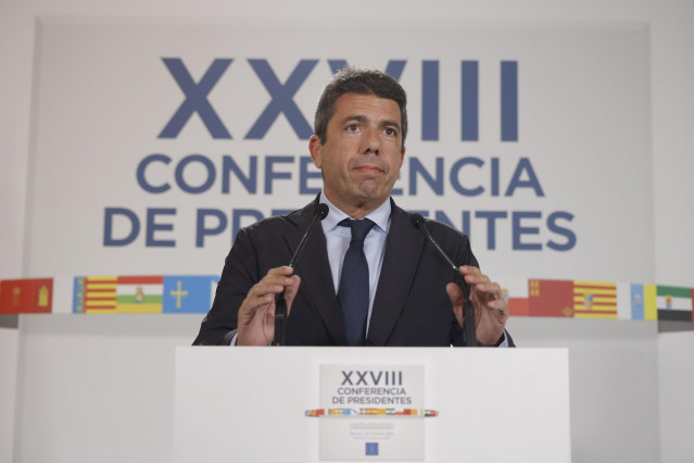 El presidente de la Generalitat Valenciana, Carlos Mazón, ofrece declaraciones a los medios posterior a la XXVIII Conferencia de Presidentes