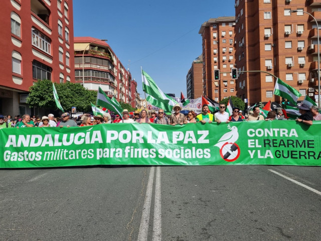 Manifestación en Sevilla contra el rearme convocada por la Plataforma Andalucía Por la Paz, este sábado