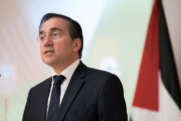 El ministro de Asuntos Exteriores, Unión Europea y Cooperación, José Manuel Albares, interviene durante el acto de conmemoración del primer aniversario del reconocimiento del Estado de Palestina, 