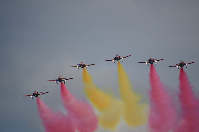 Exhibición dinámica dentro de los actos del 'Día de las Fuerzas Armadas 2025', en la Playa de las Alcaravaneras, a 6 de junio de 2025, en Las Palmas de Gran Canaria, Gran Canaria, Islas Canarias (España). El Día de las Fuerzas Armadas (DIFAS) es una celeb