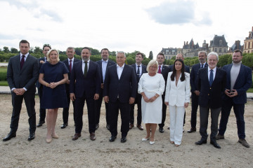 El líder de Vox, Santiago Abascal, con otros líder internacionales antes de la reunión de Patriots