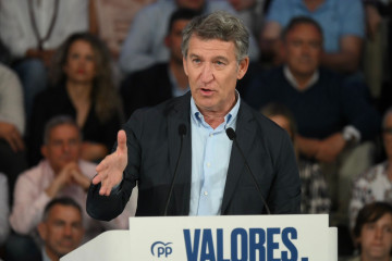 El presidente del PP, Alberto Núñez Feijóo, en el acto en Santander este sábado