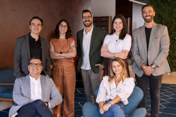 Los equipos de LLYC y Digital Solvers.