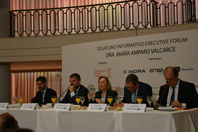 La secretaria de Estado de Defensa, Amparo Valcarce, protagoniza un desayuno informativo organizado por Executive Fórum.